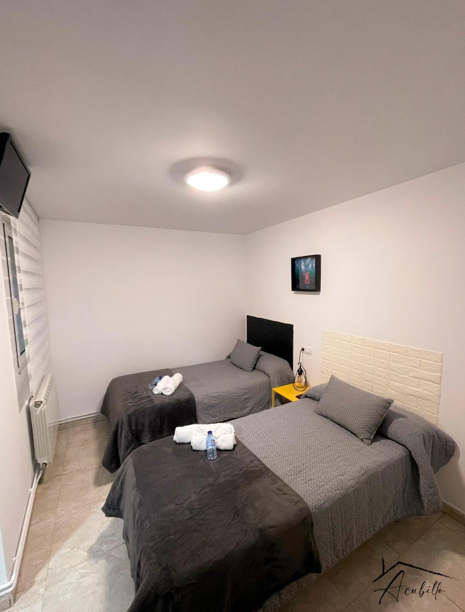 Acubillo Hotel Palas de Rei Bagian luar foto
