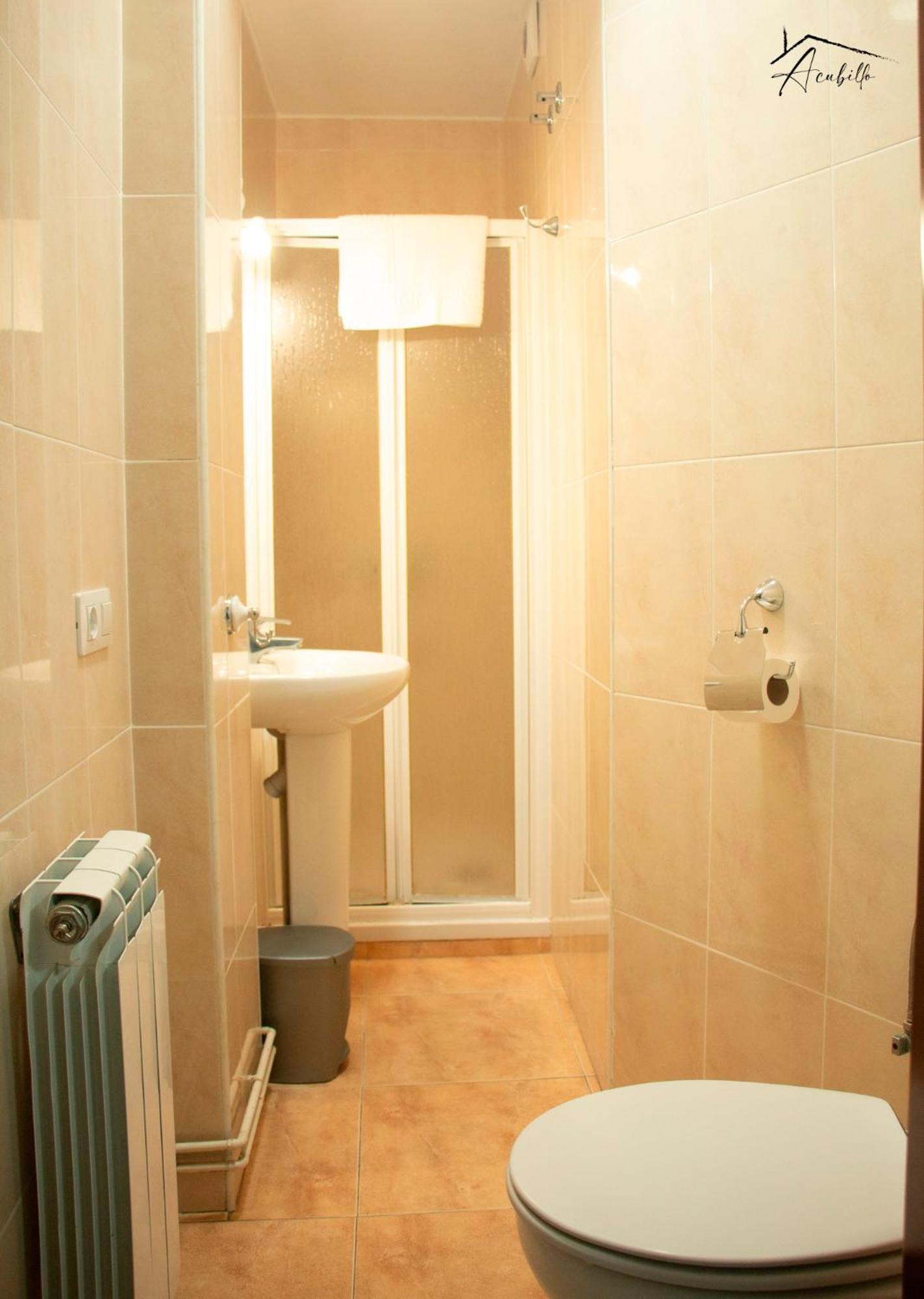 Acubillo Hotel Palas de Rei Bagian luar foto