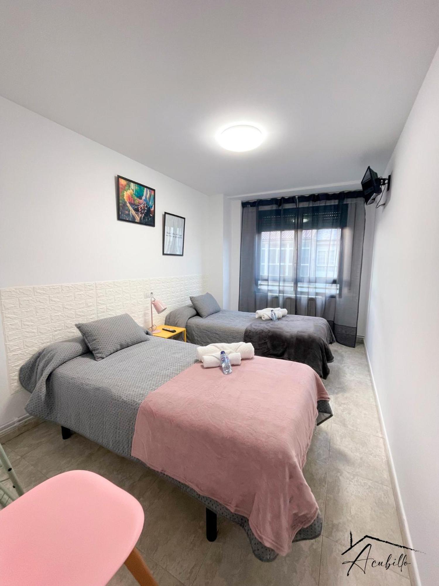 Acubillo Hotel Palas de Rei Bagian luar foto
