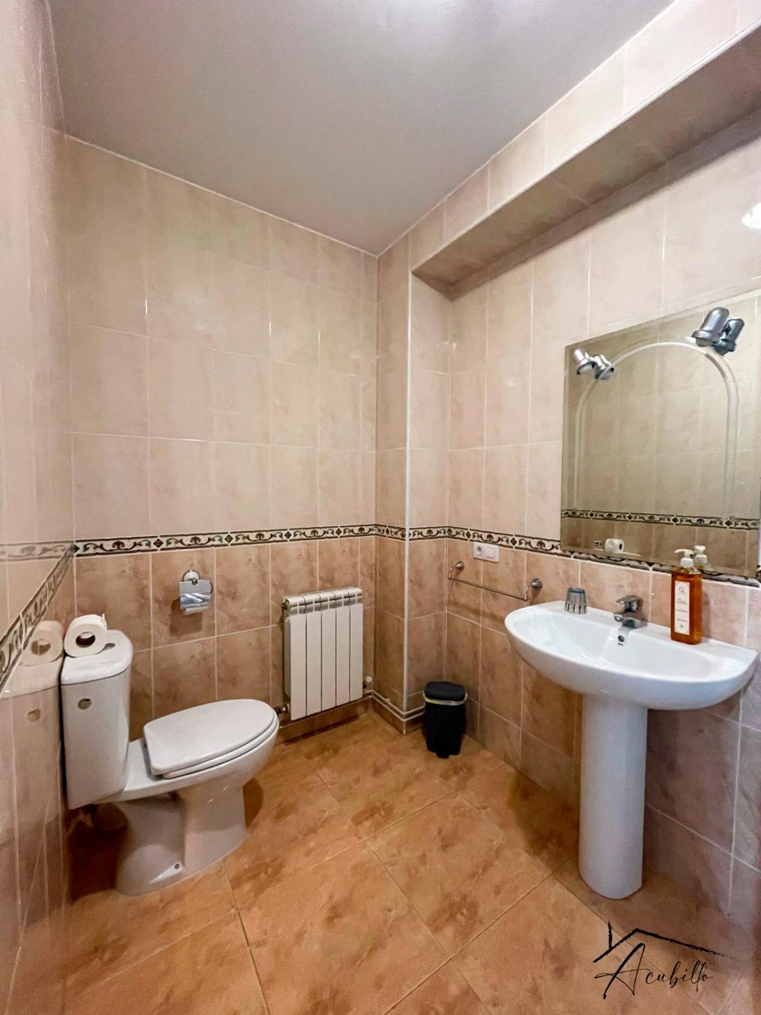 Acubillo Hotel Palas de Rei Bagian luar foto